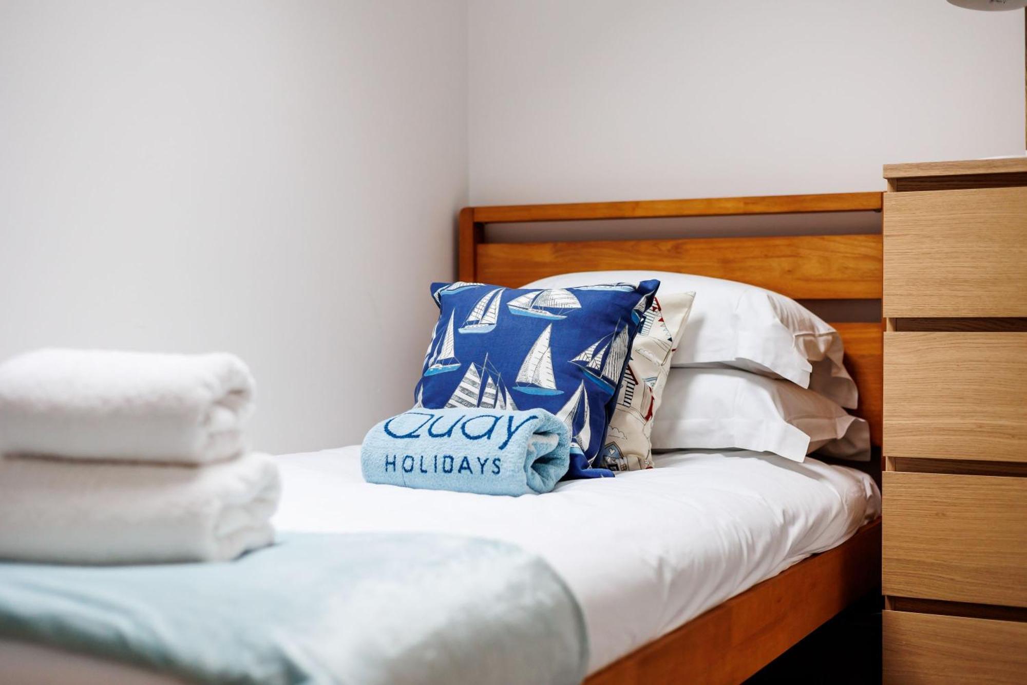 Charlotte Cottage Poole Extérieur photo